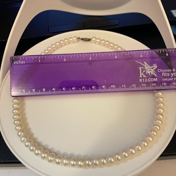 Ivory Freshwater Pearls Necklace - Picture 2 of 6